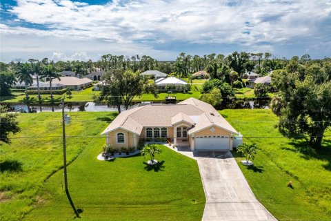 Casa en alquiler en Rotonda, Florida, 4 dormitorios, 221.94 m2 № 1434430 - foto 5