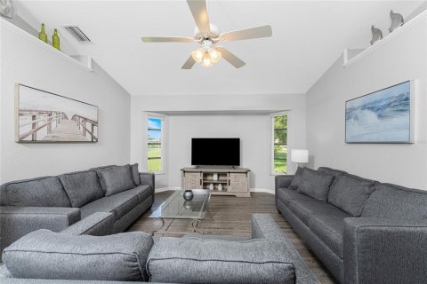 Casa en alquiler en Rotonda, Florida, 4 dormitorios, 221.94 m2 № 1434430 - foto 18