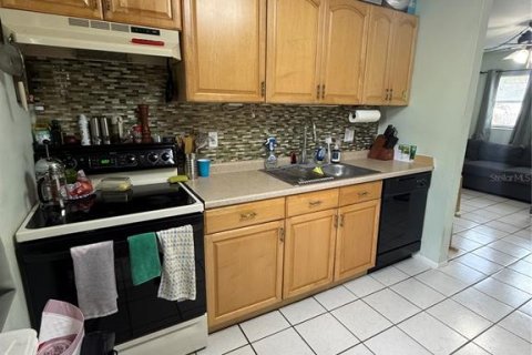 Commercial property in Saint Petersburg, Florida 4 bedrooms, 120.4 sq.m. № 1884101 - photo 26