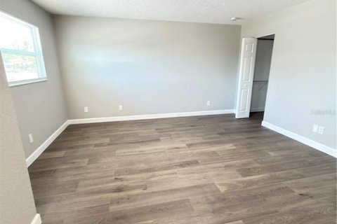 Touwnhouse à louer à Tampa, Floride: 3 chambres, 125.51 m2 № 2112229 - photo 21