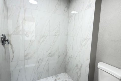 Touwnhouse à louer à Tampa, Floride: 3 chambres, 125.51 m2 № 2112229 - photo 18