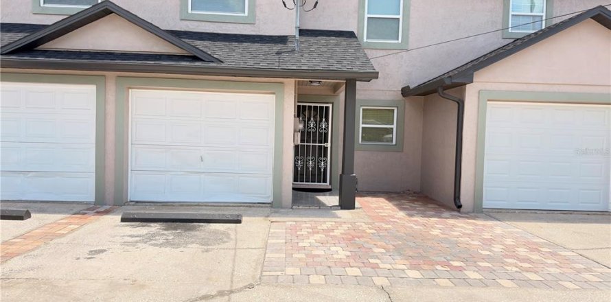 Touwnhouse à Tampa, Floride 3 chambres, 125.51 m2 № 2112229