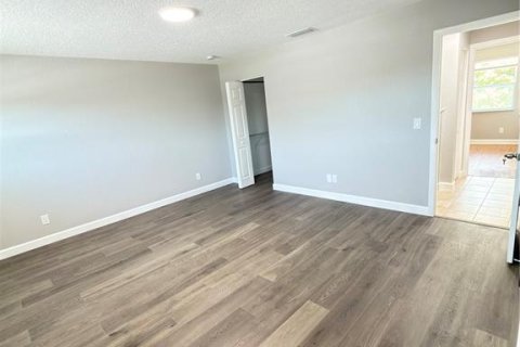 Touwnhouse à louer à Tampa, Floride: 3 chambres, 125.51 m2 № 2112229 - photo 22