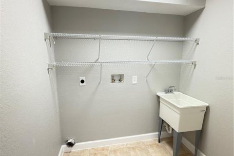 Touwnhouse à louer à Tampa, Floride: 3 chambres, 125.51 m2 № 2112229 - photo 28