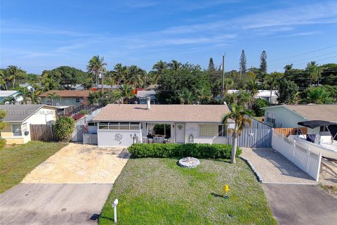 Villa ou maison à vendre à Pompano Beach, Floride: 4 chambres, 134.62 m2 № 1986333 - photo 1