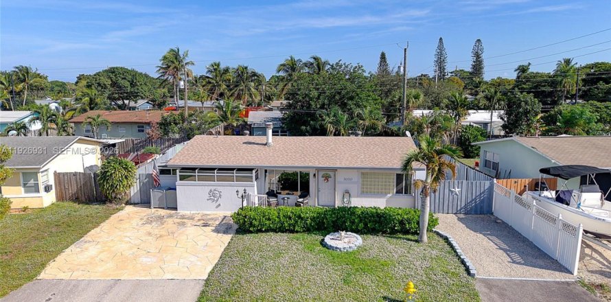 Villa ou maison à Pompano Beach, Floride 4 chambres, 134.62 m2 № 1986333