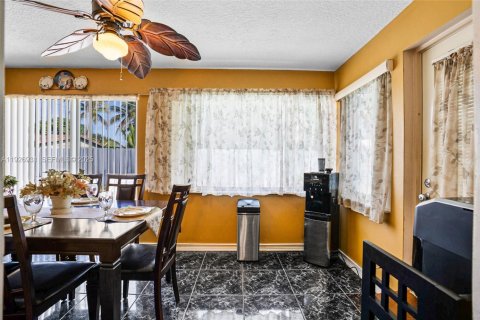 Villa ou maison à vendre à Pompano Beach, Floride: 4 chambres, 134.62 m2 № 1986333 - photo 24