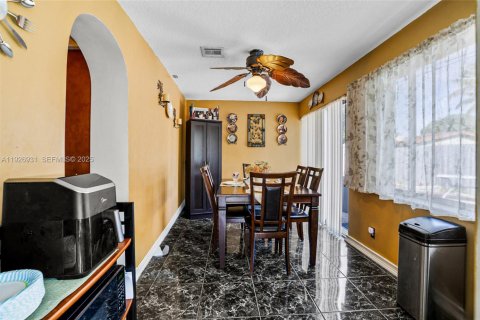 Villa ou maison à vendre à Pompano Beach, Floride: 4 chambres, 134.62 m2 № 1986333 - photo 25