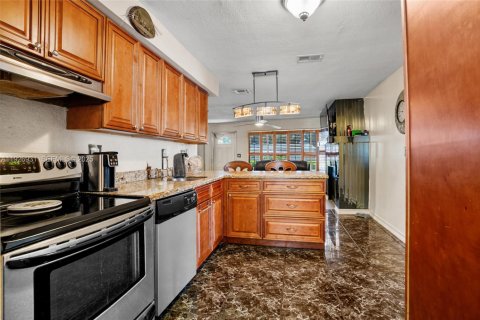 Villa ou maison à vendre à Pompano Beach, Floride: 4 chambres, 134.62 m2 № 1986333 - photo 22