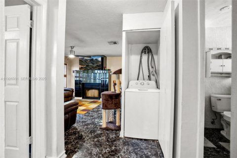 Villa ou maison à vendre à Pompano Beach, Floride: 4 chambres, 134.62 m2 № 1986333 - photo 28