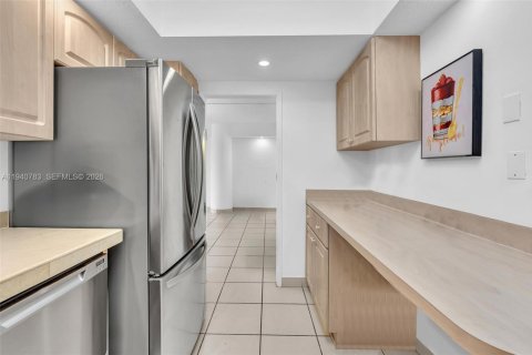 Купить кондоминиум в Майами-Бич, Флорида 3 спальни, 125.42м2, № 2011507 - фото 19