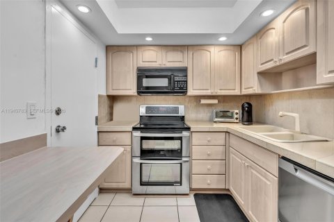 Купить кондоминиум в Майами-Бич, Флорида 3 спальни, 125.42м2, № 2011507 - фото 16