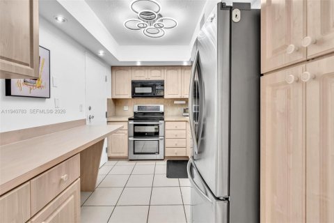 Купить кондоминиум в Майами-Бич, Флорида 3 спальни, 125.42м2, № 2011507 - фото 13