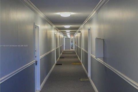 Copropriété à vendre à North Miami, Floride: 1 chambre, 73.49 m2 № 1975894 - photo 11