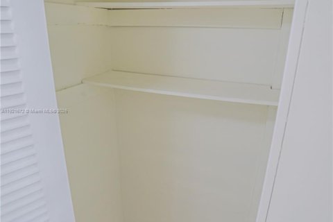 Copropriété à vendre à North Miami, Floride: 1 chambre, 73.49 m2 № 1975894 - photo 16