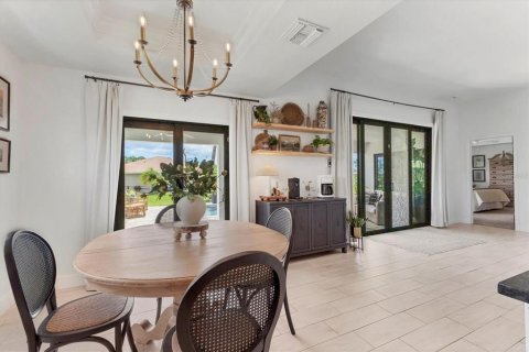 House in Rotonda, Florida 3 bedrooms, 169.08 sq.m. № 1866805 - photo 16
