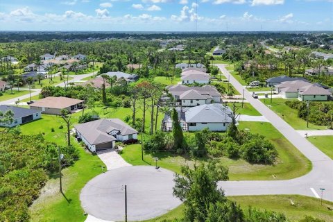 House in Rotonda, Florida 3 bedrooms, 169.08 sq.m. № 1866805 - photo 2