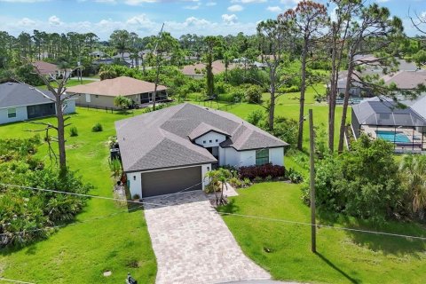 House in Rotonda, Florida 3 bedrooms, 169.08 sq.m. № 1866805 - photo 3