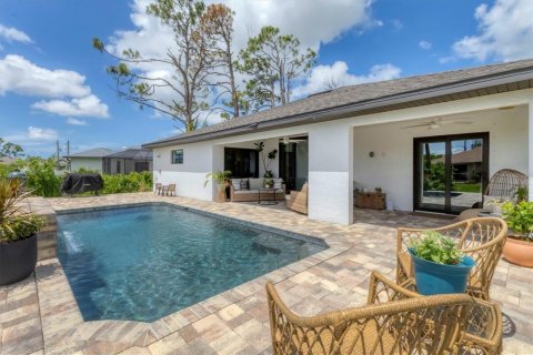 House in Rotonda, Florida 3 bedrooms, 169.08 sq.m. № 1866805 - photo 30