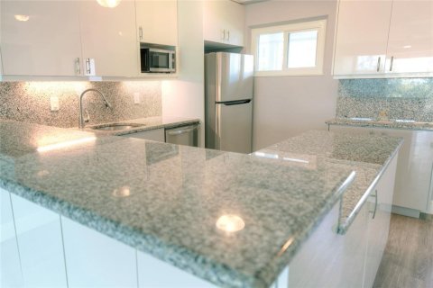Condominio en venta en Sarasota, Florida, 1 dormitorio, 76.18 m2 № 1439359 - foto 8