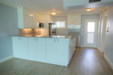Condominio en venta en Sarasota, Florida, 1 dormitorio, 76.18 m2 № 1439359 - foto 9