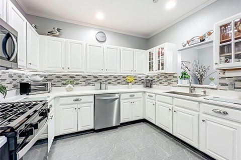 Casa en venta en Lady Lake, Florida, 2 dormitorios, 146.32 m2 № 1894810 - foto 8