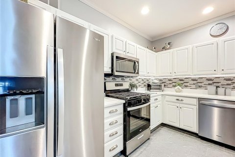 Casa en venta en Lady Lake, Florida, 2 dormitorios, 146.32 m2 № 1894810 - foto 7