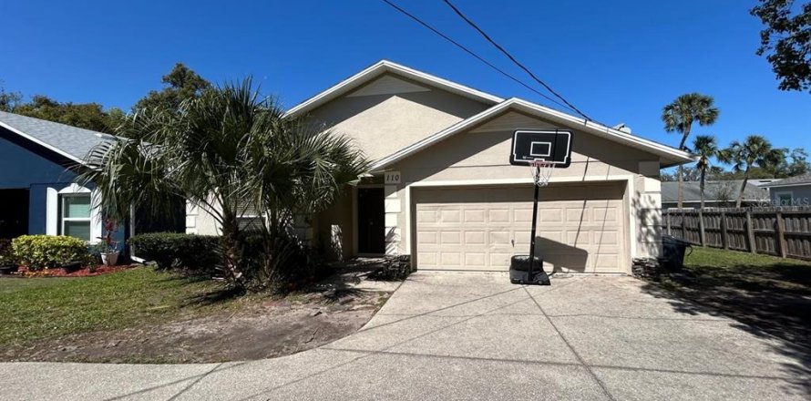 House in Oviedo, Florida 3 bedrooms, 141.68 sq.m. № 1844946