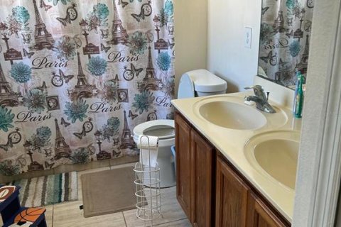 House in Oviedo, Florida 3 bedrooms, 141.68 sq.m. № 1844946 - photo 8