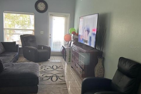 House in Oviedo, Florida 3 bedrooms, 141.68 sq.m. № 1844946 - photo 5