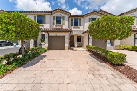 Adosado en Homestead, Florida 3 dormitorios, 133.87 m2 № 2042354