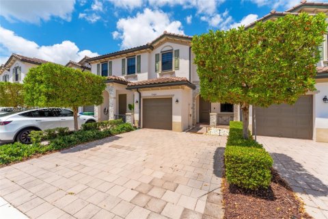 Adosado en alquiler en Homestead, Florida, 3 dormitorios, 133.87 m2 № 2042354 - foto 2