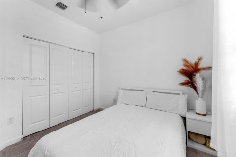 Adosado en alquiler en Homestead, Florida, 3 dormitorios, 133.87 m2 № 2042354 - foto 15