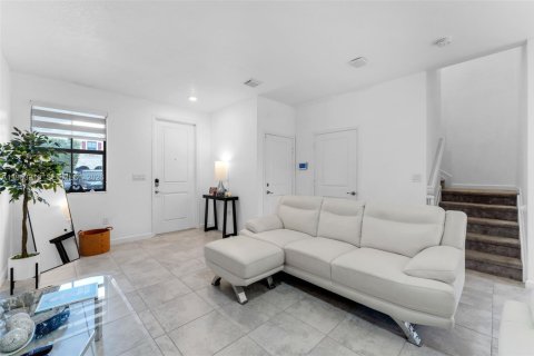 Adosado en alquiler en Homestead, Florida, 3 dormitorios, 133.87 m2 № 2042354 - foto 5