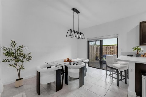Adosado en alquiler en Homestead, Florida, 3 dormitorios, 133.87 m2 № 2042354 - foto 6