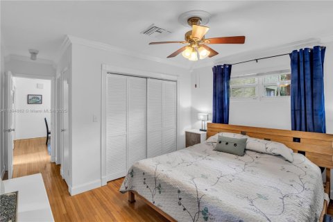 Villa ou maison à vendre à Coral Gables, Floride: 2 chambres, 128.39 m2 № 1955021 - photo 12