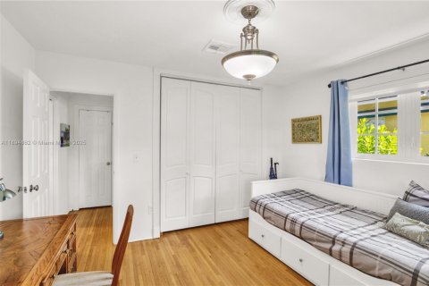Villa ou maison à vendre à Coral Gables, Floride: 2 chambres, 128.39 m2 № 1955021 - photo 15