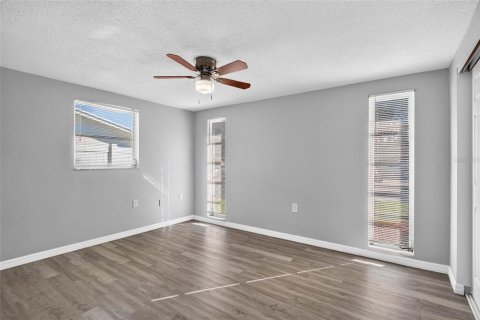 Villa ou maison à louer à Port Richey, Floride: 3 chambres, 91.6 m2 № 2425498 - photo 18