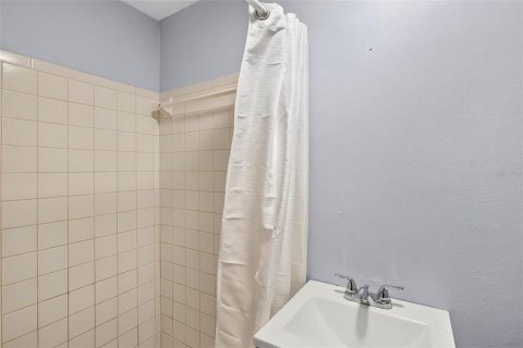 Villa ou maison à louer à Port Richey, Floride: 3 chambres, 91.6 m2 № 2425498 - photo 24