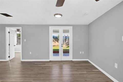Villa ou maison à louer à Port Richey, Floride: 3 chambres, 91.6 m2 № 2425498 - photo 8