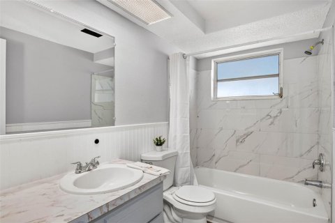 Villa ou maison à louer à Port Richey, Floride: 3 chambres, 91.6 m2 № 2425498 - photo 21