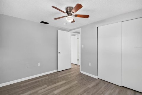 Villa ou maison à louer à Port Richey, Floride: 3 chambres, 91.6 m2 № 2425498 - photo 17