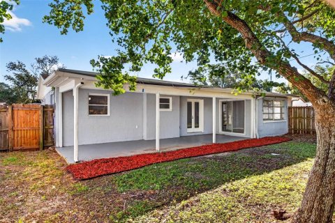Villa ou maison à louer à Port Richey, Floride: 3 chambres, 91.6 m2 № 2425498 - photo 30