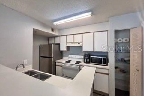 Condominio en alquiler en Kissimmee, Florida, 2 dormitorios, 95.32 m2 № 2204568 - foto 19