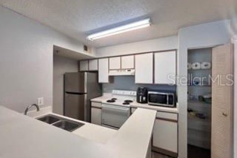 Condominio en alquiler en Kissimmee, Florida, 2 dormitorios, 95.32 m2 № 2204568 - foto 18