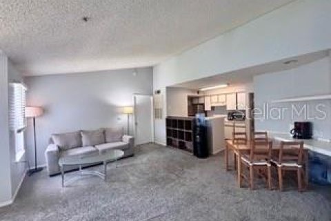 Condominio en alquiler en Kissimmee, Florida, 2 dormitorios, 95.32 m2 № 2204568 - foto 2