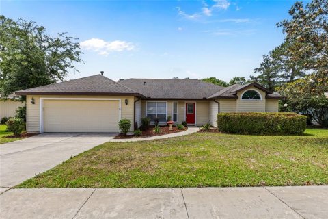 Casa en venta en Gainesville, Florida, 3 dormitorios, 176.98 m2 № 1675940 - foto 1
