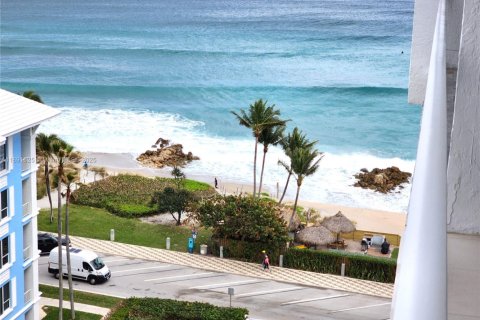 Copropriété à vendre à Deerfield Beach, Floride: 1 chambre, 78.78 m2 № 1943875 - photo 12