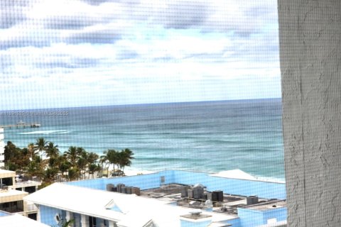 Copropriété à vendre à Deerfield Beach, Floride: 1 chambre, 78.78 m2 № 1943875 - photo 13