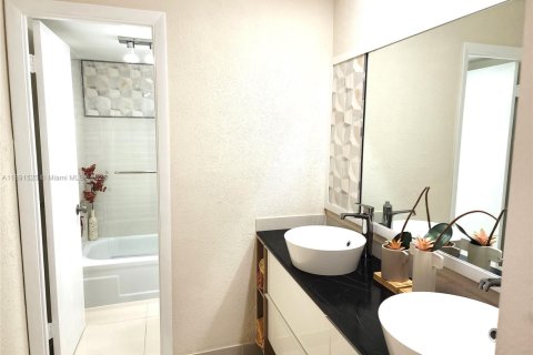 Copropriété à vendre à Deerfield Beach, Floride: 1 chambre, 78.78 m2 № 1943875 - photo 15